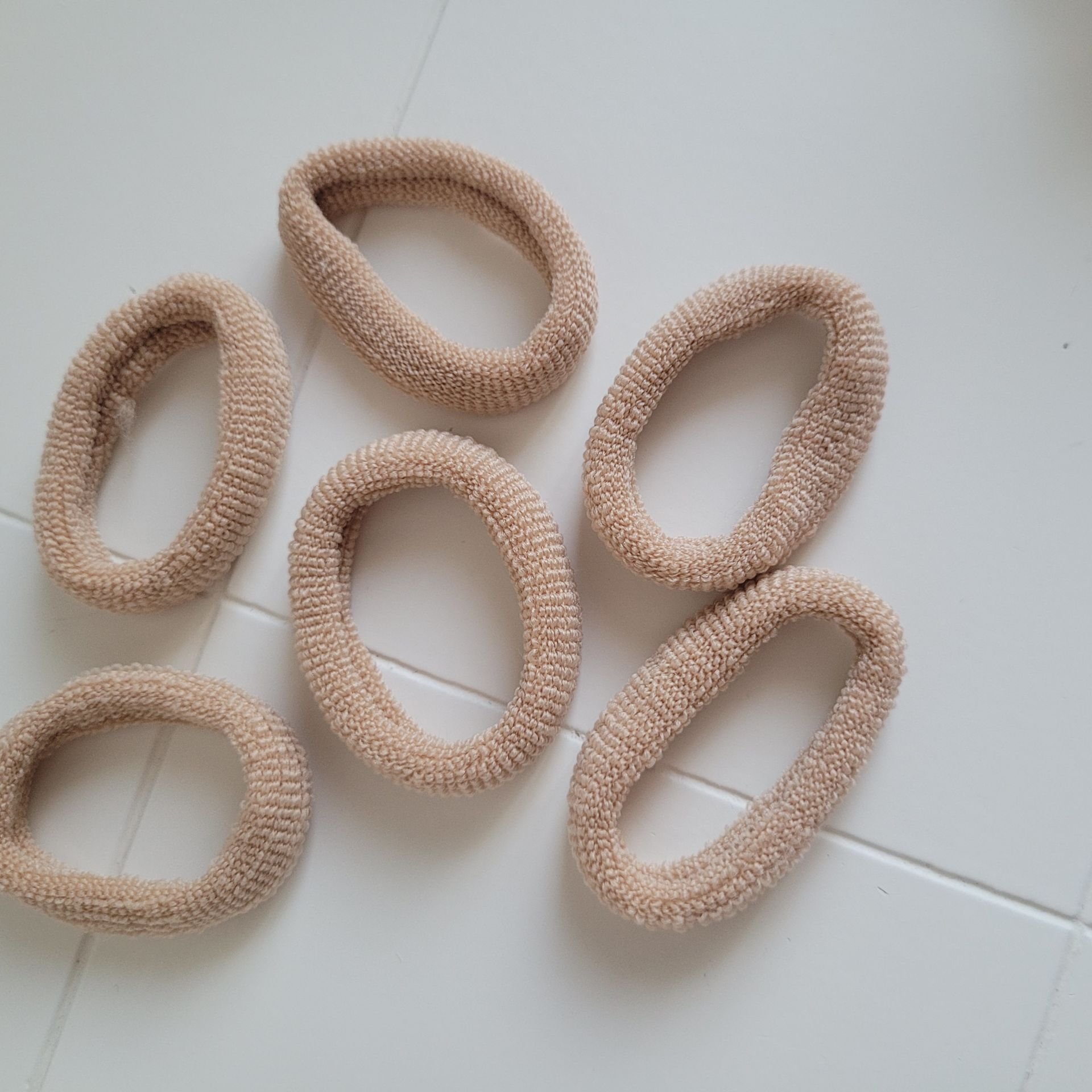 Bej Rengi Lastik Toka