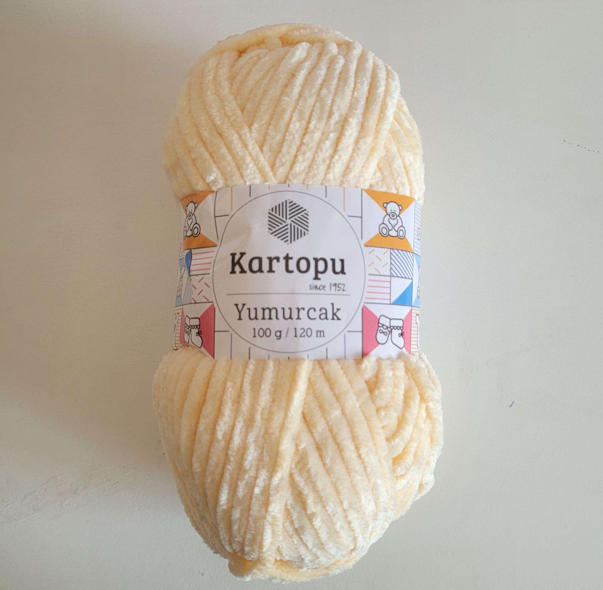 KARTOPU  YUMURCAK KADİFE KREM K349