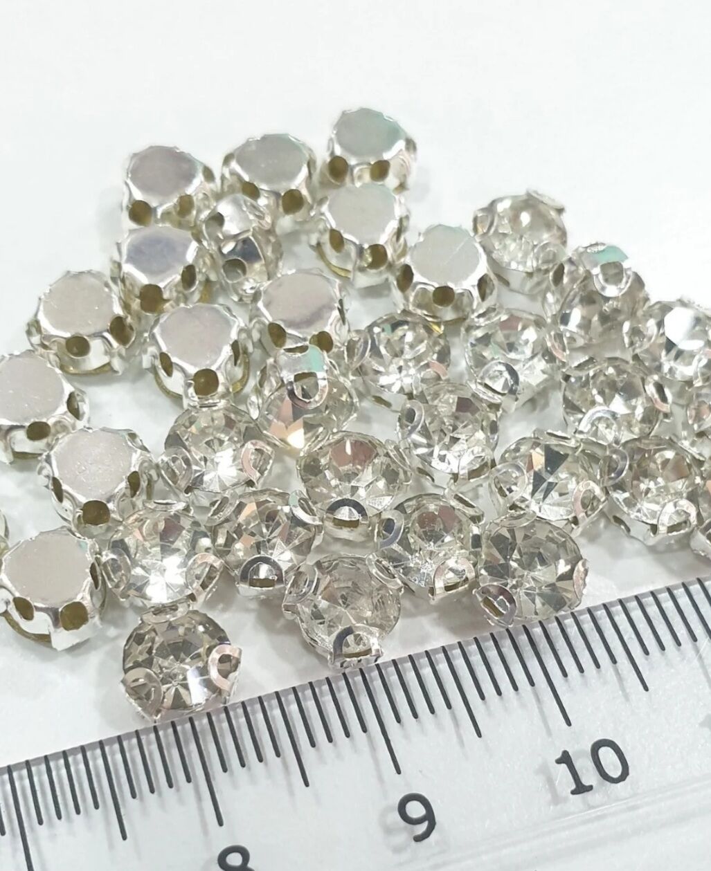 DİKİLEBİLİR TAŞLI BONCUK 6MM -  20 ADET