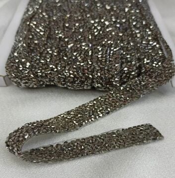 ÜTÜ İLE YAPIŞAN TAŞ ŞERİT 2 CM GENİŞLİKTE 20 CM